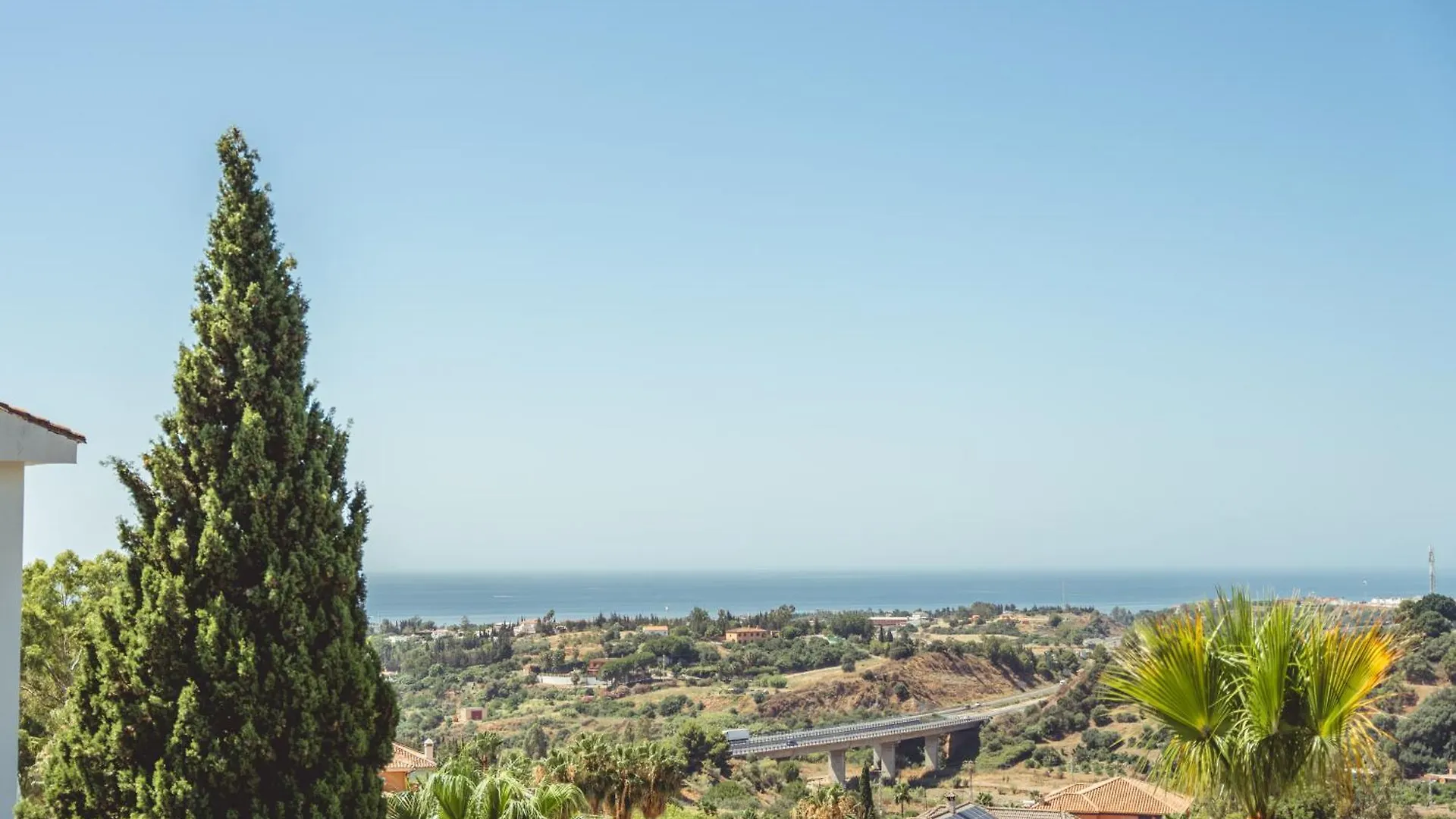 Bella Luna - Sea & Mountains Views Apartment Estepona